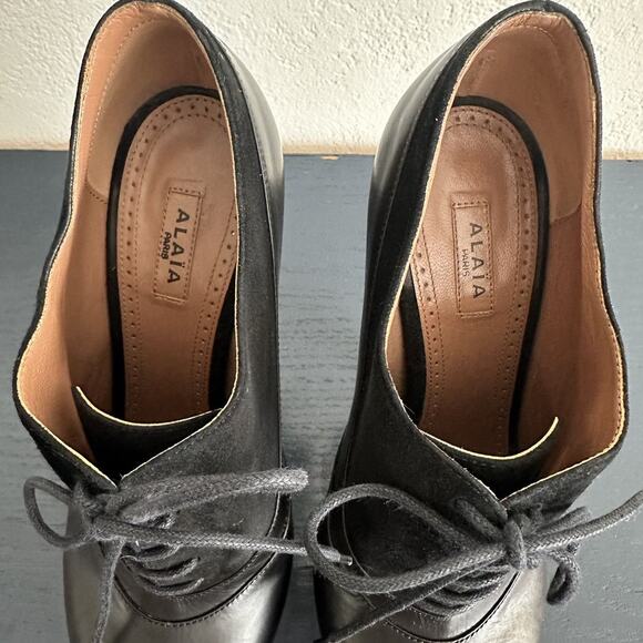 Seen on Victoria Beckham Alaïa Oxford Stiletto Booties EU 38.5 Black - Picture 9 of 12